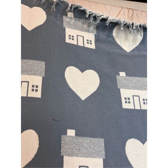 Vintage Heart Tapestry Throw Blanket Blue and White Cottagecore - Picture 8 of 9